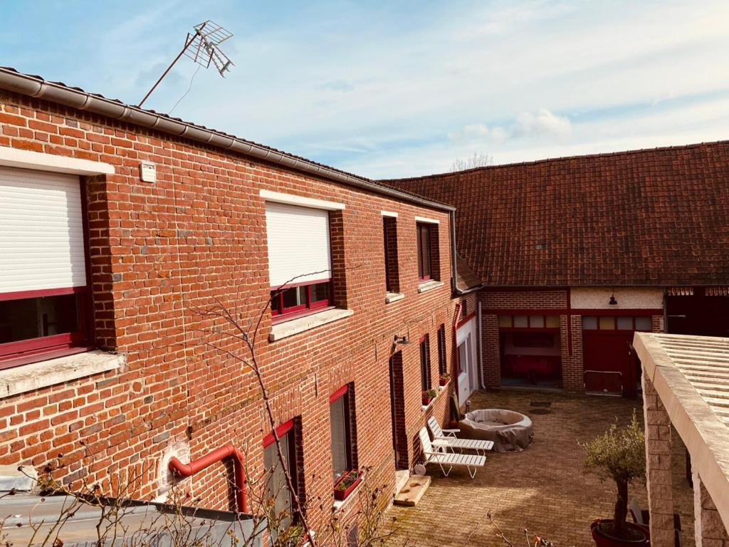 La Fermette A Achicourt - Chambre Zen, Lit Double Avec Grand Bureau Donnant Sur Cour Au Carre Acomodação com café da manhã Exterior foto